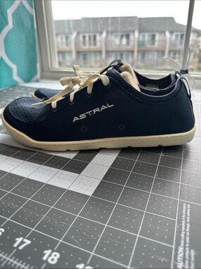 Astral Women's Navy Athletic Sneakers with Cream Accents Size 11 NWT!